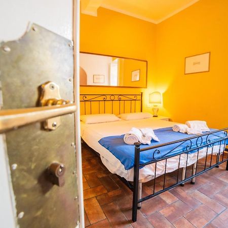 S1 - Serristori Tower Apt - Dolcevita Holiday Firenze Bagian luar foto