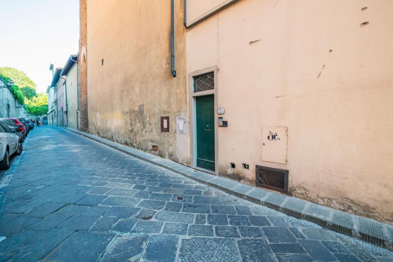 S1 - Serristori Tower Apt - Dolcevita Holiday Firenze Bagian luar foto